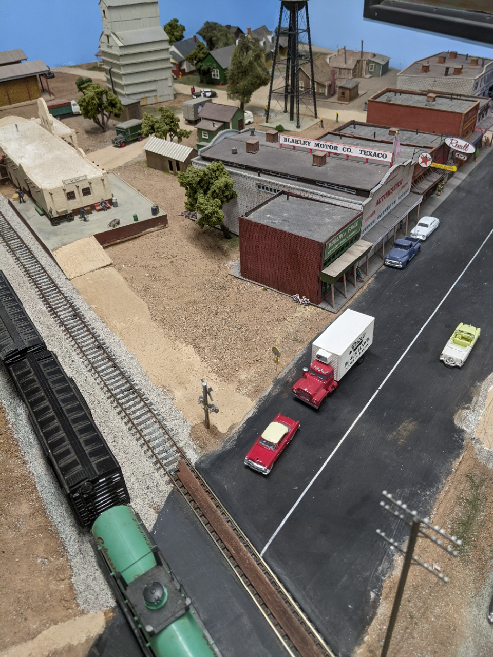 The quilting bee and model railroad displays at HD SOUTH